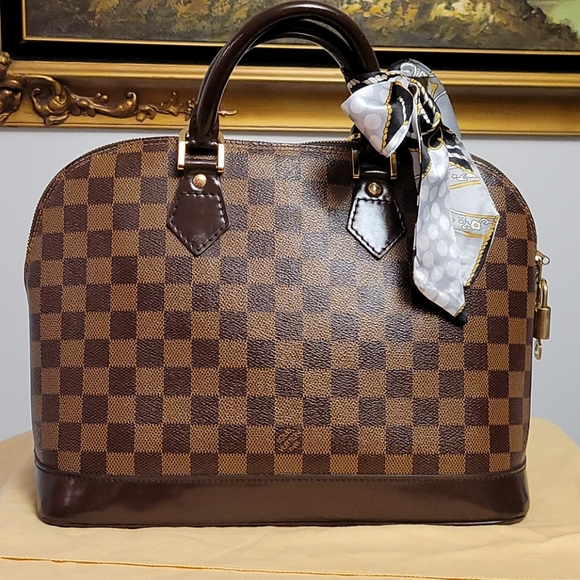 Louis Vuitton Alma Damier PM - Picture 2 of 16